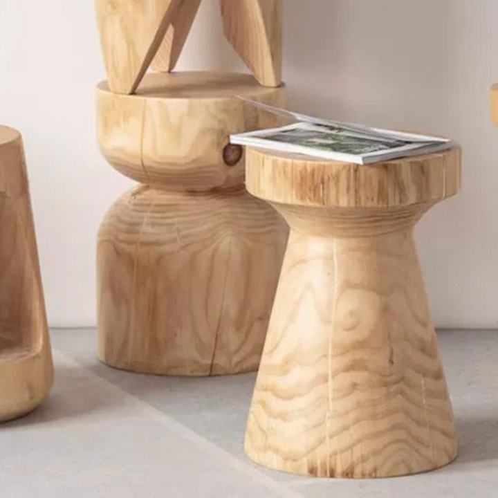 Tabouret en bois artisanal – Élégance rustique et décoration naturelle